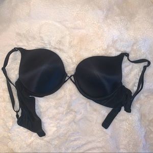 Victoria’s Secret Bombshell Plunge Black 36B